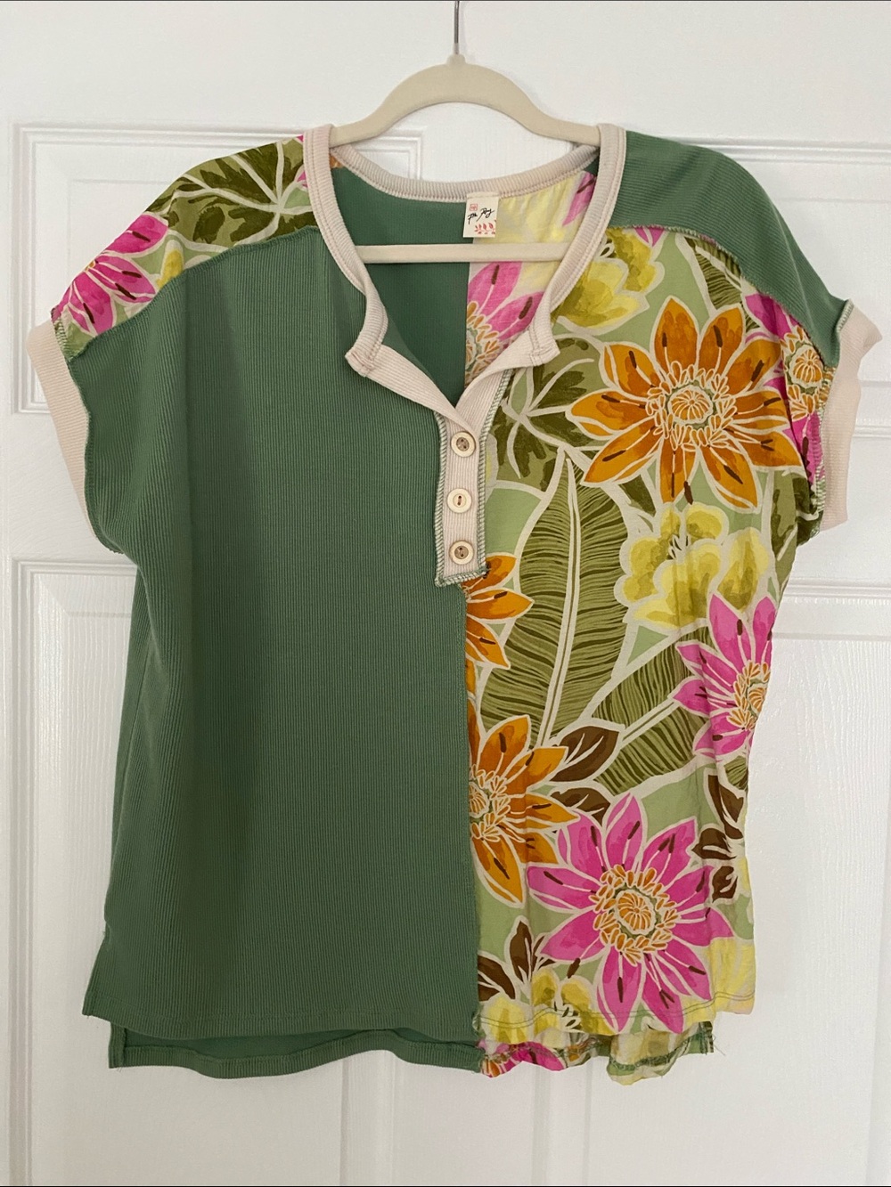 Floral Split-Panel Green Women’s Top